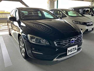VOLVO V60 2016