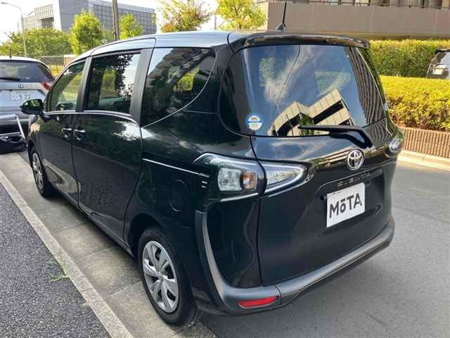 TOYOTA SIENTA 2019