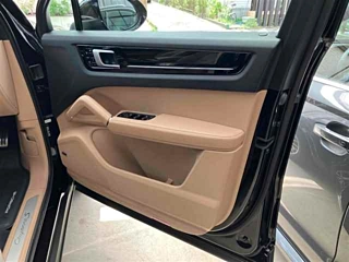 PORSCHE CAYENNE 2018