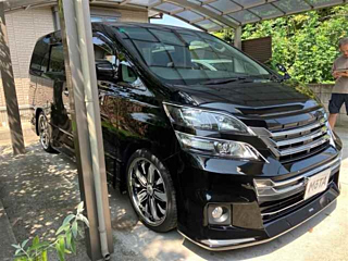 TOYOTA VELLFIRE 2011
