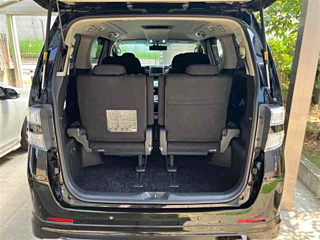 TOYOTA VELLFIRE 2011