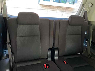 TOYOTA VELLFIRE 2011