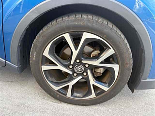 TOYOTA C-HR 2017