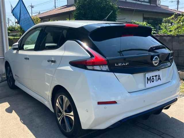 NISSAN LEAF 2017