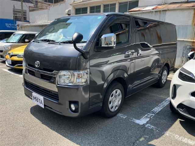 TOYOTA HIACE VAN 2021