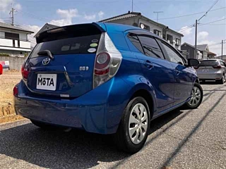 TOYOTA AQUA 2013