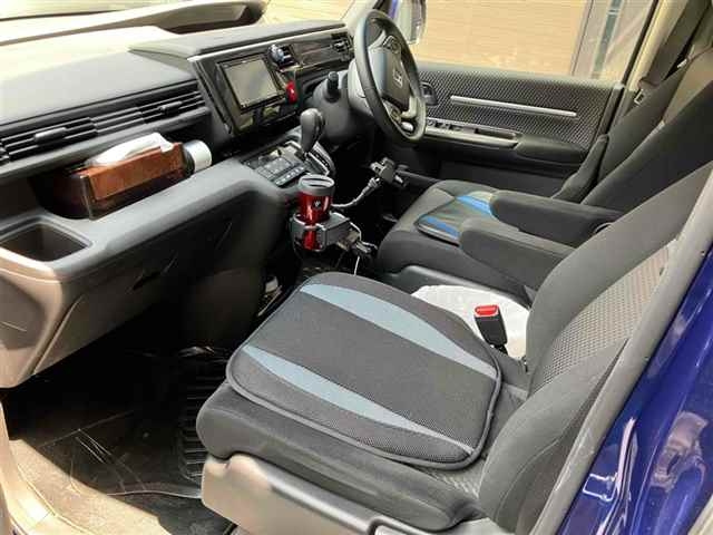 HONDA STEP WAGON 2015