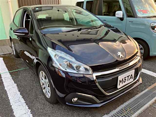 PEUGEOT 208 2018