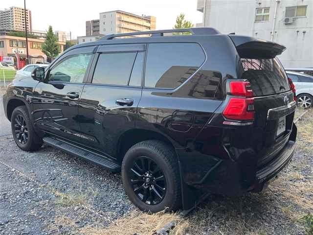TOYOTA LAND CRUISER PRADO 2021