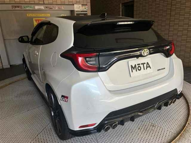 TOYOTA YARIS 2021