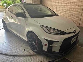 TOYOTA YARIS 2021