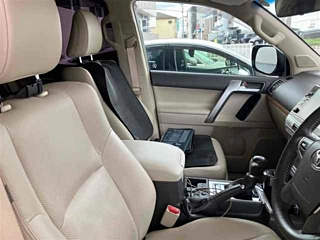 TOYOTA LAND CRUISER PRADO 2023