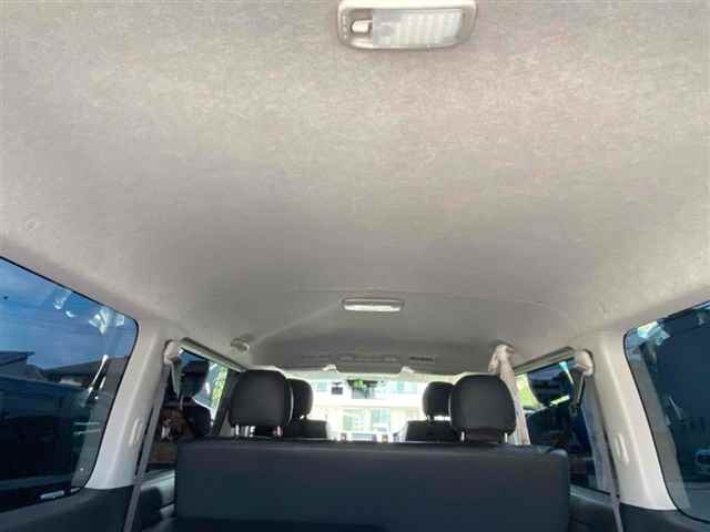 TOYOTA HIACE VAN 2021