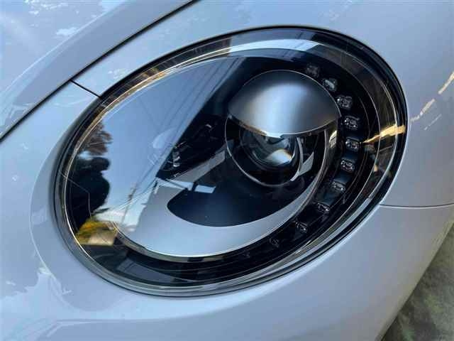 VOLKSWAGEN THE BEETLE 2012