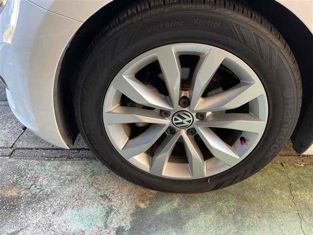 VOLKSWAGEN THE BEETLE 2012