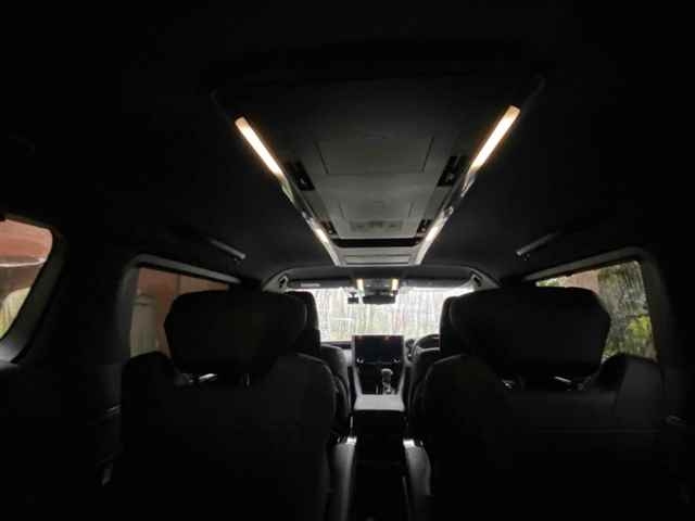TOYOTA ALPHARD 2023