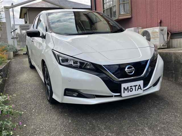 NISSAN LEAF 2021