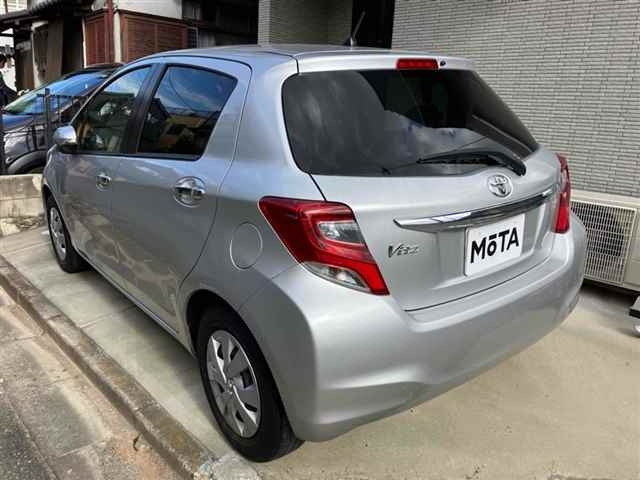 TOYOTA VITZ 2016