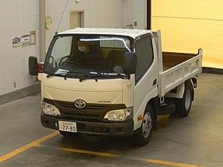 TOYOTA DYNA