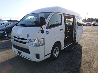 TOYOTA HIACE VAN