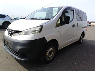 NISSAN NV200