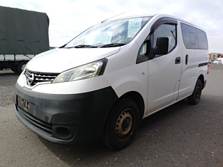 NISSAN NV200