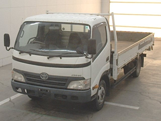 TOYOTA DYNA