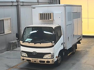 TOYOTA DYNA