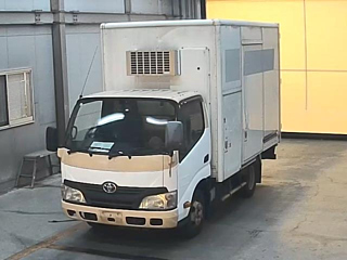 TOYOTA DYNA