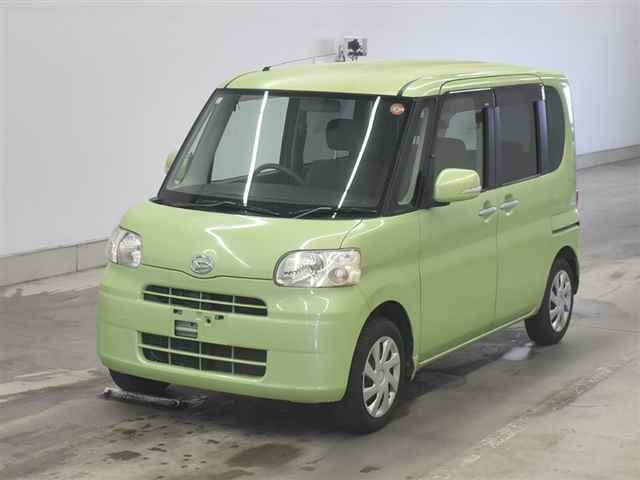 DAIHATSU TANTO 2011