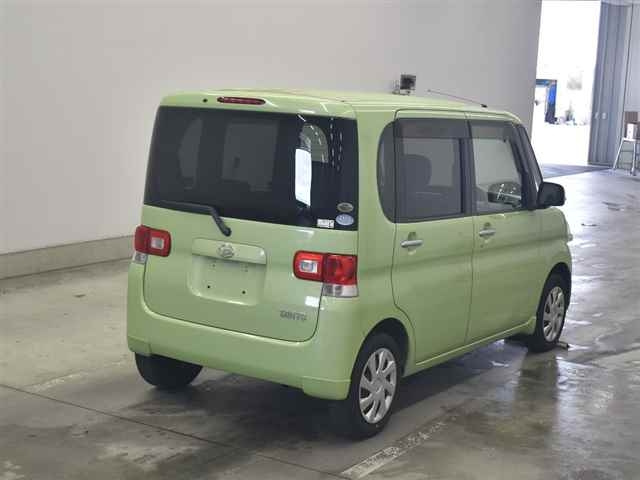 DAIHATSU TANTO 2011