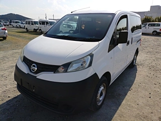 NISSAN NV200