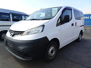 NISSAN NV200