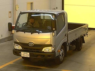 TOYOTA DYNA