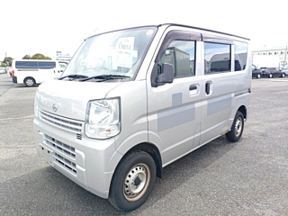 NISSAN CLIPPER VAN