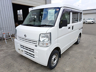 NISSAN CLIPPER VAN