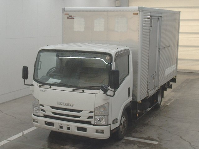 Isuzu Elf 2017