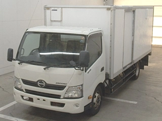 Hino Dutro 2015