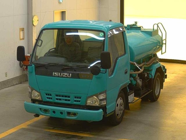 Isuzu Elf