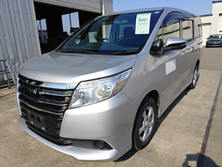 Toyota Noah 2015