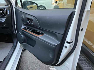 TOYOTA AQUA 2016