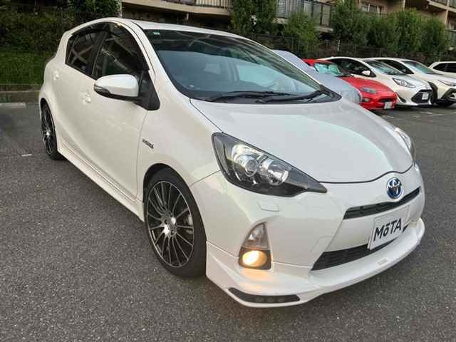 TOYOTA AQUA 2013