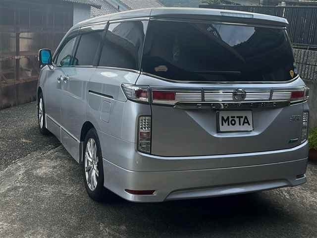 NISSAN ELGRAND 2013