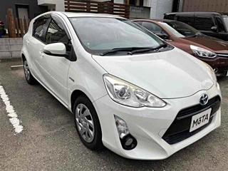 TOYOTA AQUA 2015