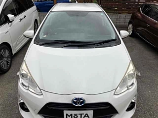 TOYOTA AQUA 2015