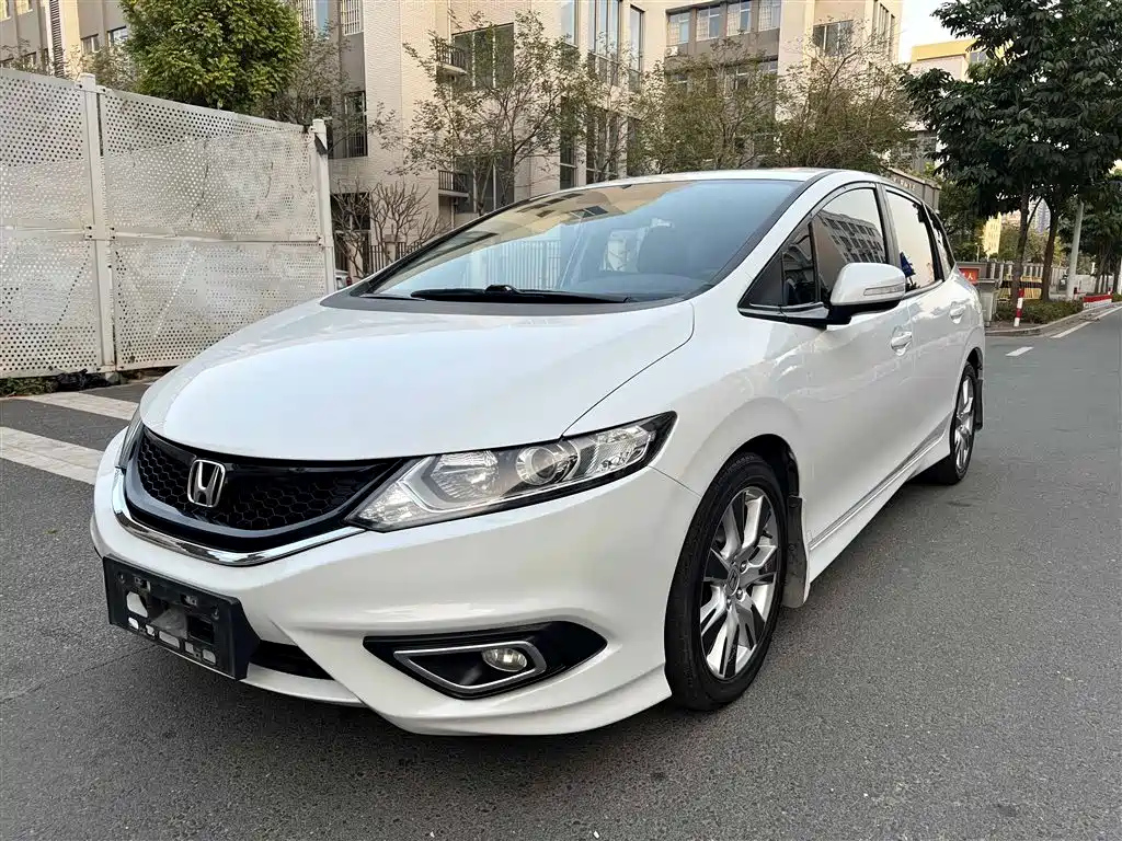 HONDA JADE 2015