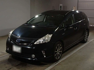 TOYOTA PRIUS ALPHA 2014