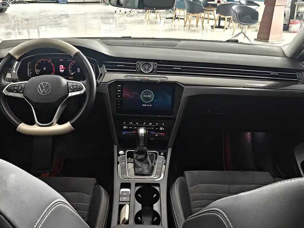 VOLKSWAGEN MAGOTAN 2022