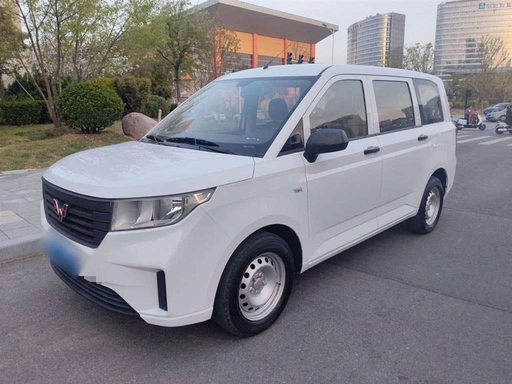 SGMW WULING HONGGUANG PLUS