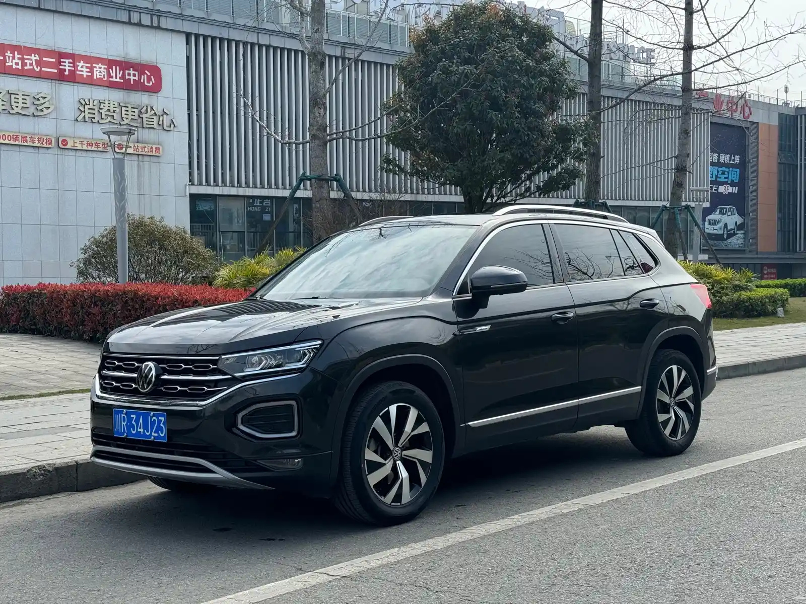 VOLKSWAGEN TAYRON